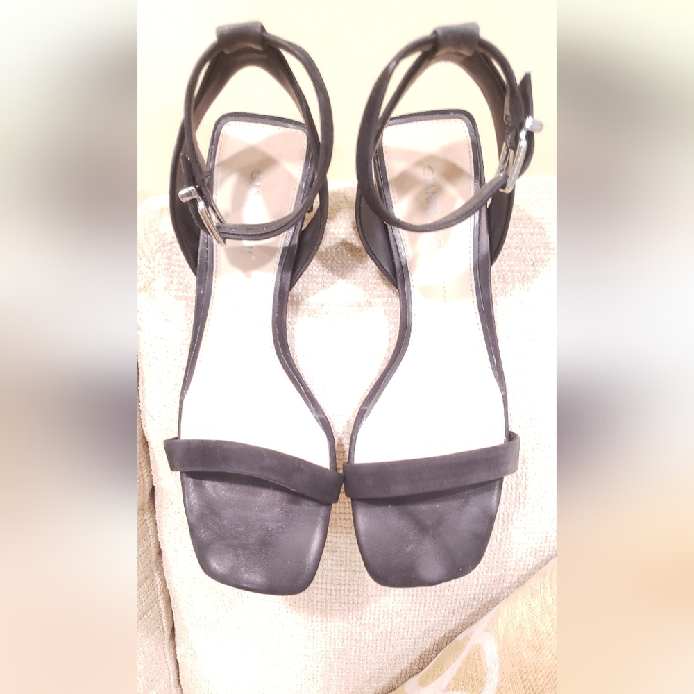 Gianni Bini black sandal